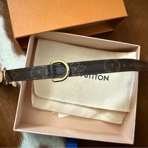 AUTHENTICL Louis Vuitton Dog Collar XS (G11213)
